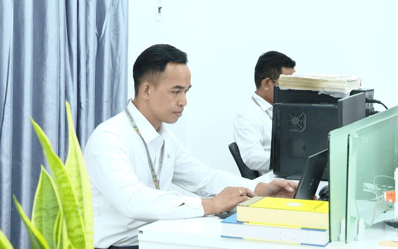 Đổi mới để thích ứng với nghề