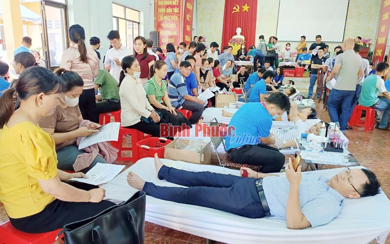 Đồng Phú, năm 2023 hiến máu vượt chỉ tiêu