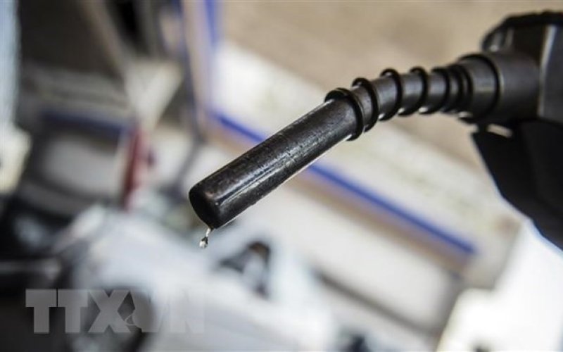 Giá dầu thế giới giảm mạnh nhất trong ngày kể từ đầu tháng 10