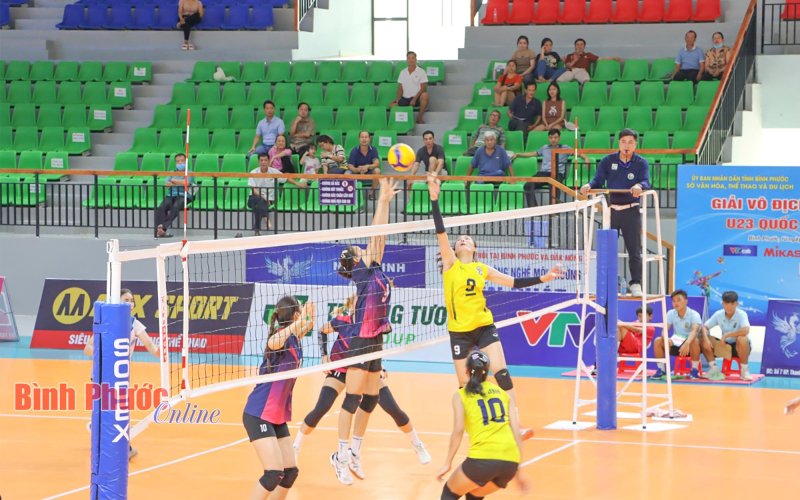 Giải bóng chuyền U23 quốc gia: Ngày thi đấu thứ 9 diễn ra nhiều trận đấu hấp dẫn