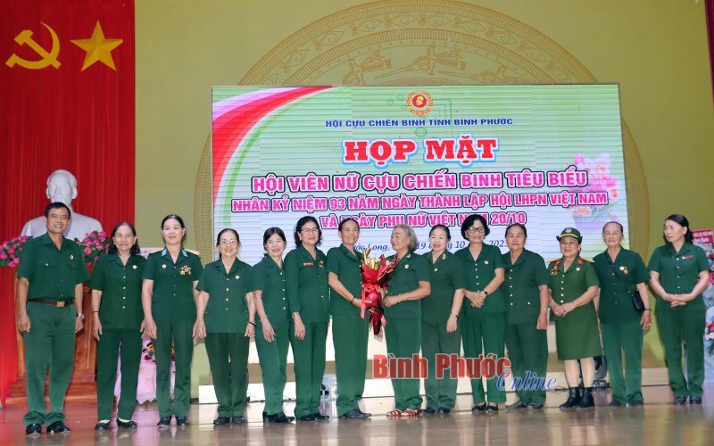 Họp mặt hội viên nữ cựu chiến binh tiêu biểu năm 2023