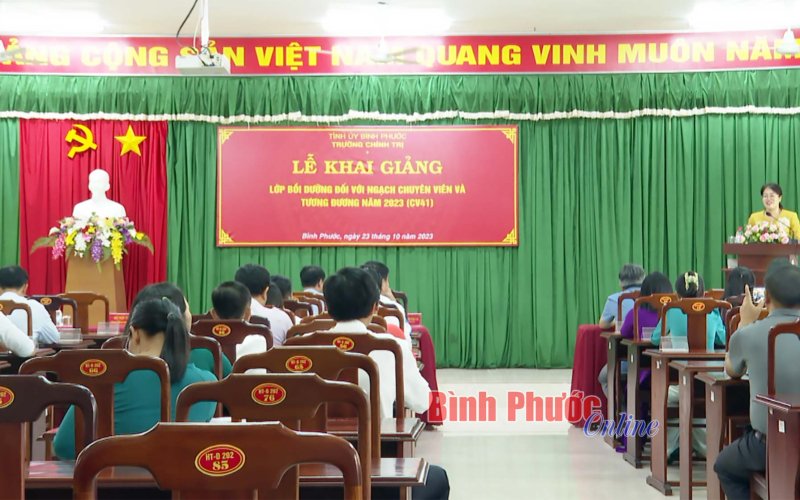 Khai giảng lớp bồi dưỡng ngạch chuyên viên năm 2023