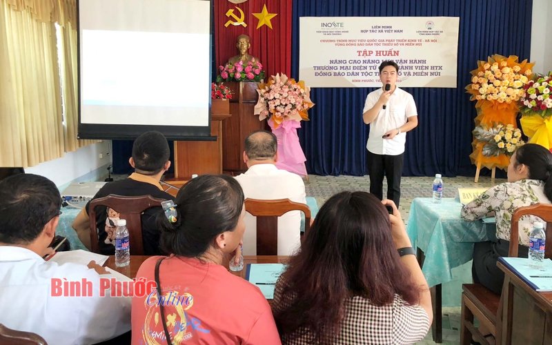 Nâng cao kỹ năng thương mại điện tử cho hợp tác xã có đồng bào dân tộc thiểu số