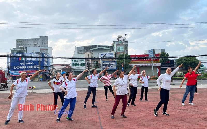 Người cao tuổi sống vui, sống khỏe