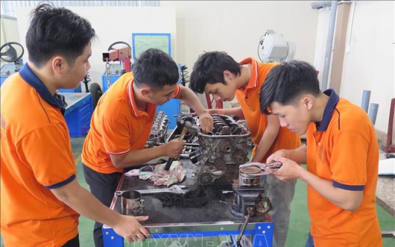 Phát triển nhân lực có kỹ năng nghề, thúc đẩy tăng năng suất lao động