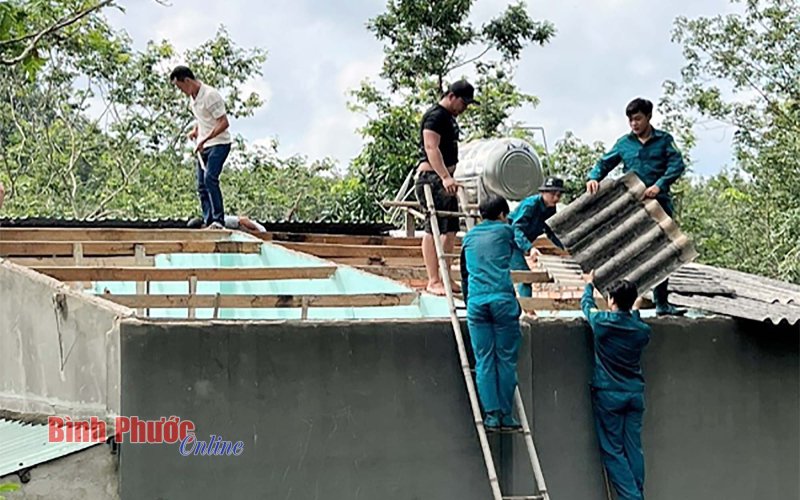 Phú Riềng: Mưa lớn gây thiệt hại nhiều tài sản của người dân