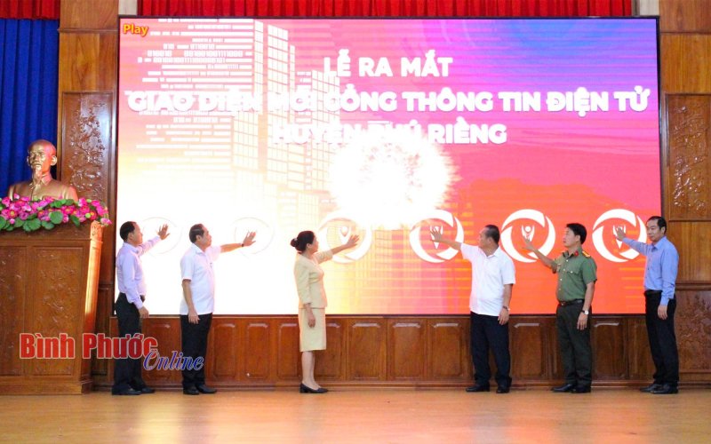 Phú Riềng ra mắt cổng thông tin điện tử huyện