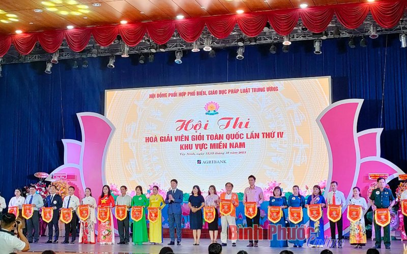 Sôi nổi hội thi hòa giải viên giỏi