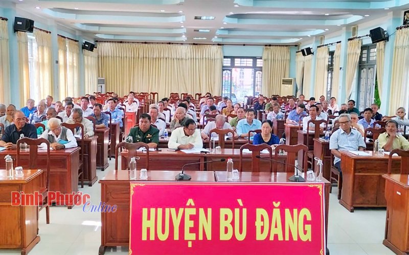 Tập huấn, bồi dưỡng kiến thức cho người có uy tín, già làng