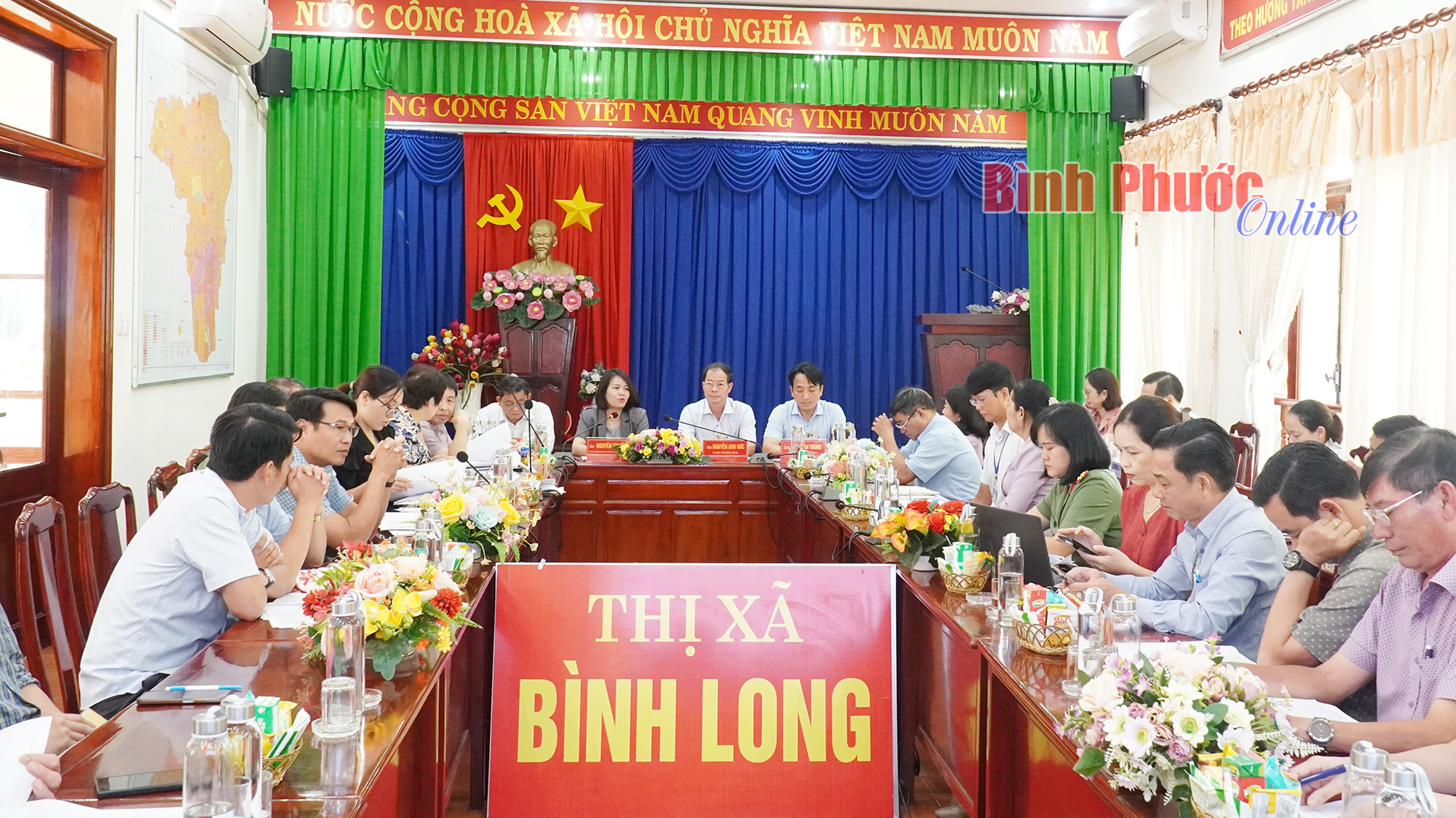Ban Tôn giáo Chính phủ làm việc tại Bình Long
