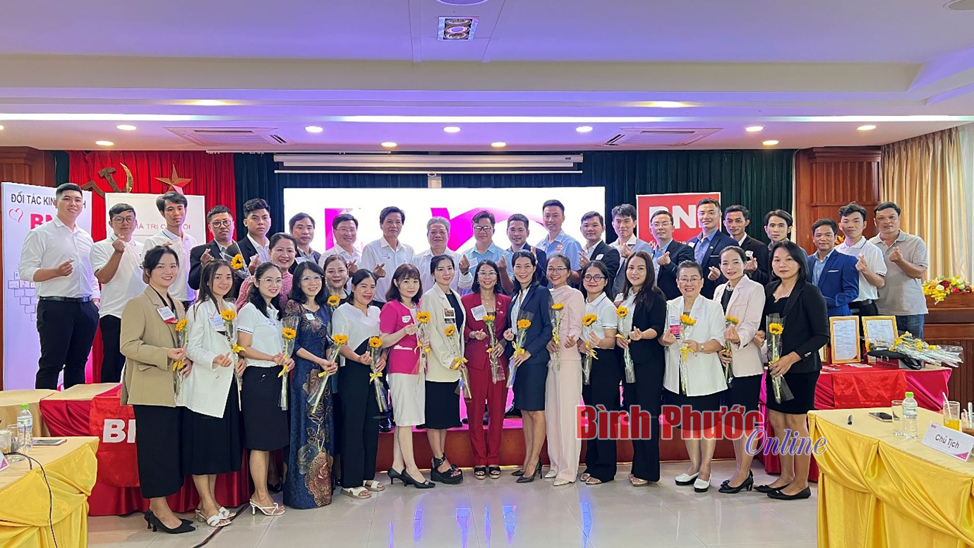 BNI BomBo trao 50 triệu đồng ủng hộ đồng bào miền Bắc 