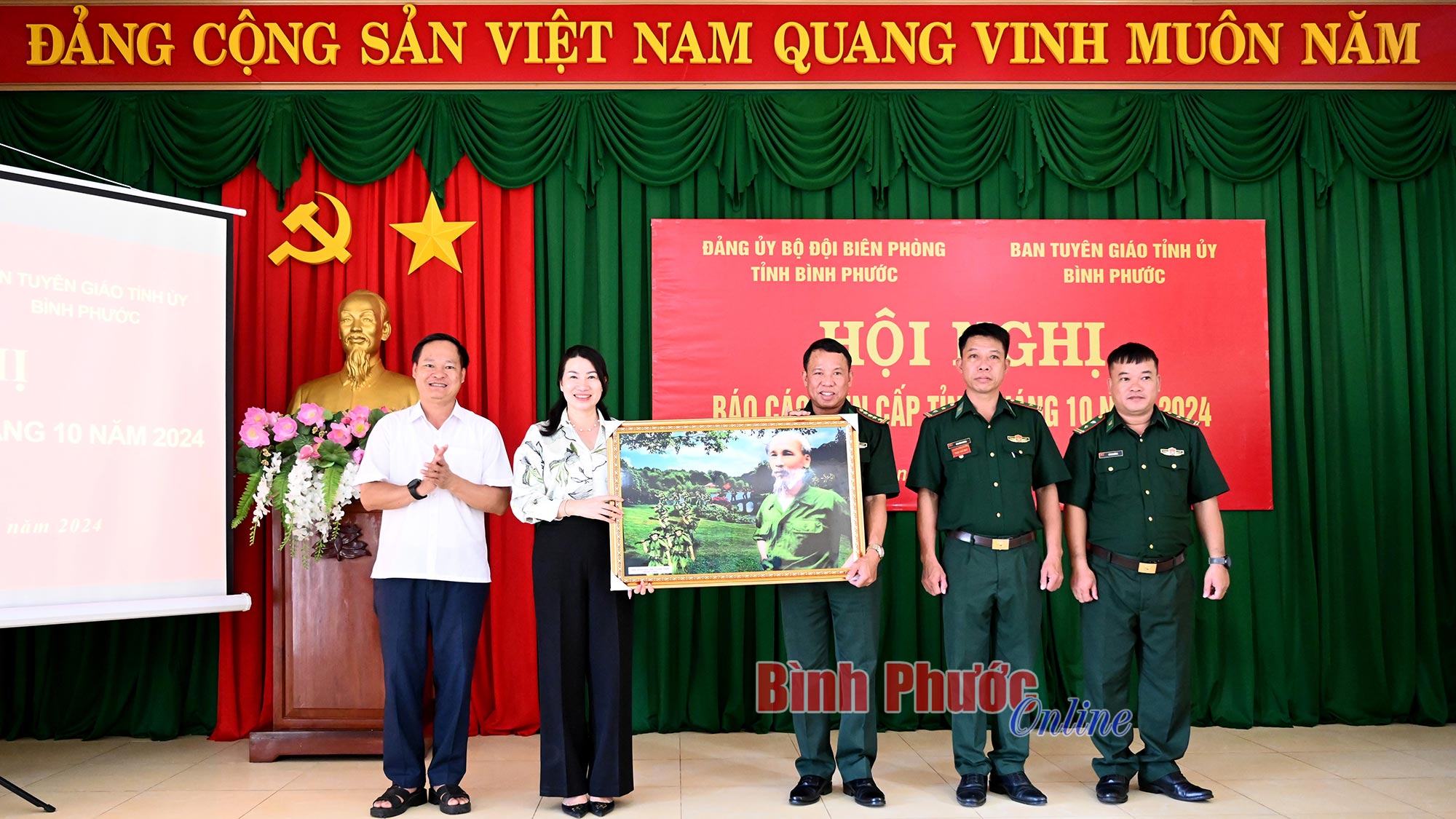 Công tác tuyên truyền bảo đảm xuyên suốt, đồng bộ, kiên trì, thường xuyên