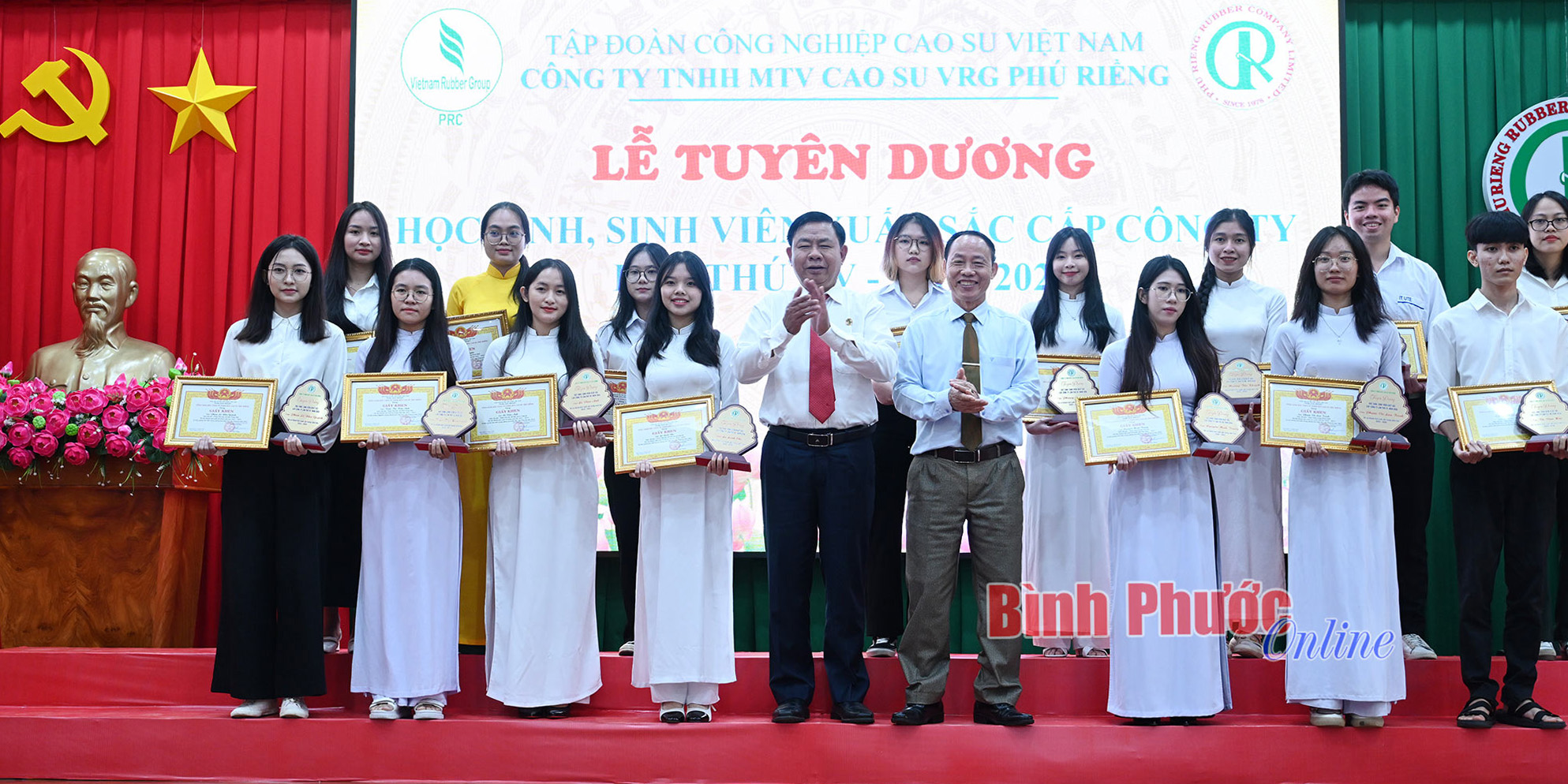 Công ty TNHH MTV Cao su Phú Riềng tuyên dương học sinh, sinh viên xuất sắc cấp công ty lần thứ XV