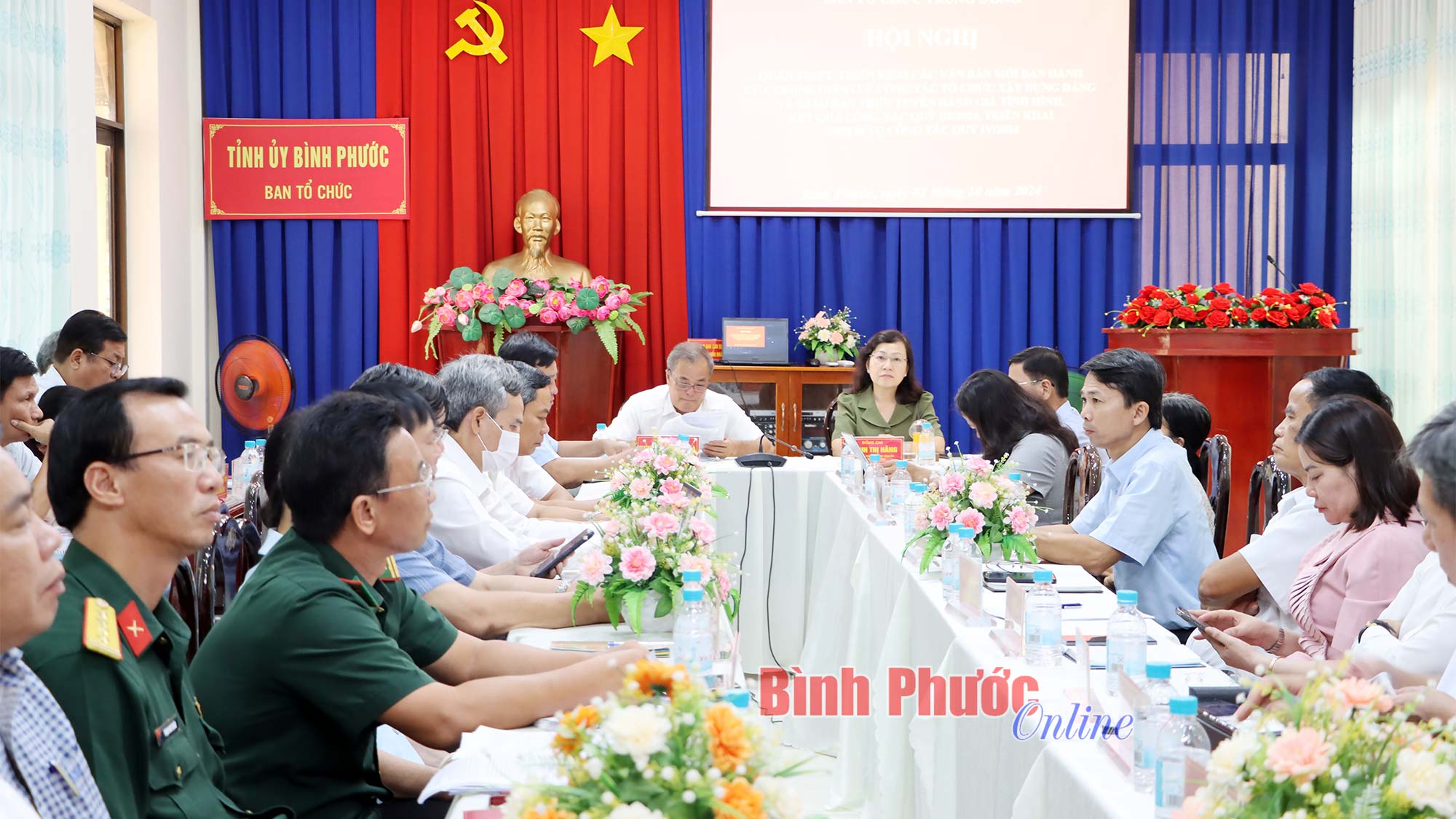 Hội nghị quán triệt triển khai các văn bản mới về công tác tổ chức xây dựng Đảng