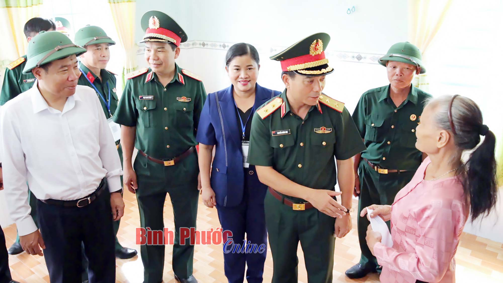 Hướng về cơ sở, gần dân, sát dân