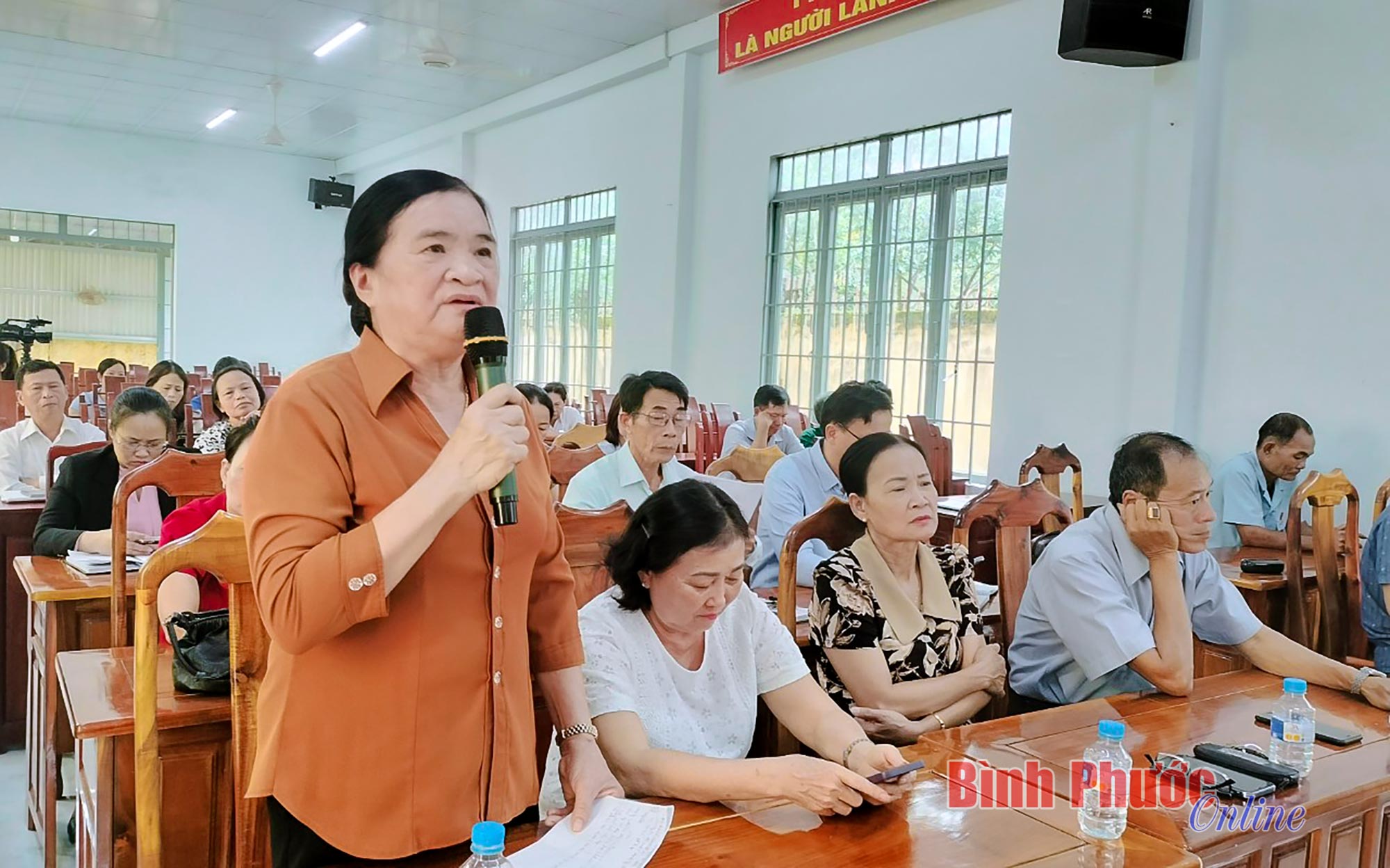 Huyện ủy Bù Đăng đối thoại trực tiếp với nhân dân