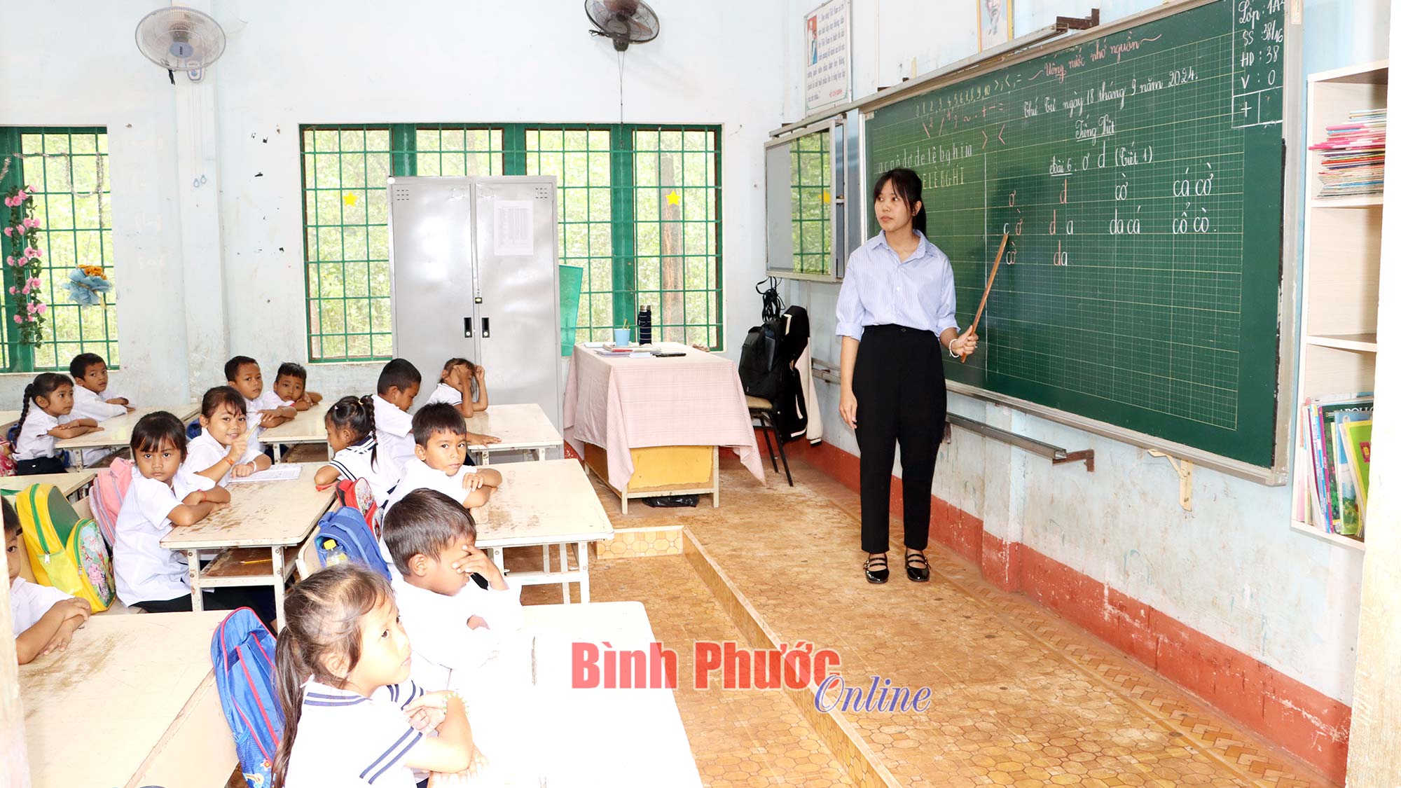 Ðiểm sáng xây dựng trường chuẩn quốc gia
