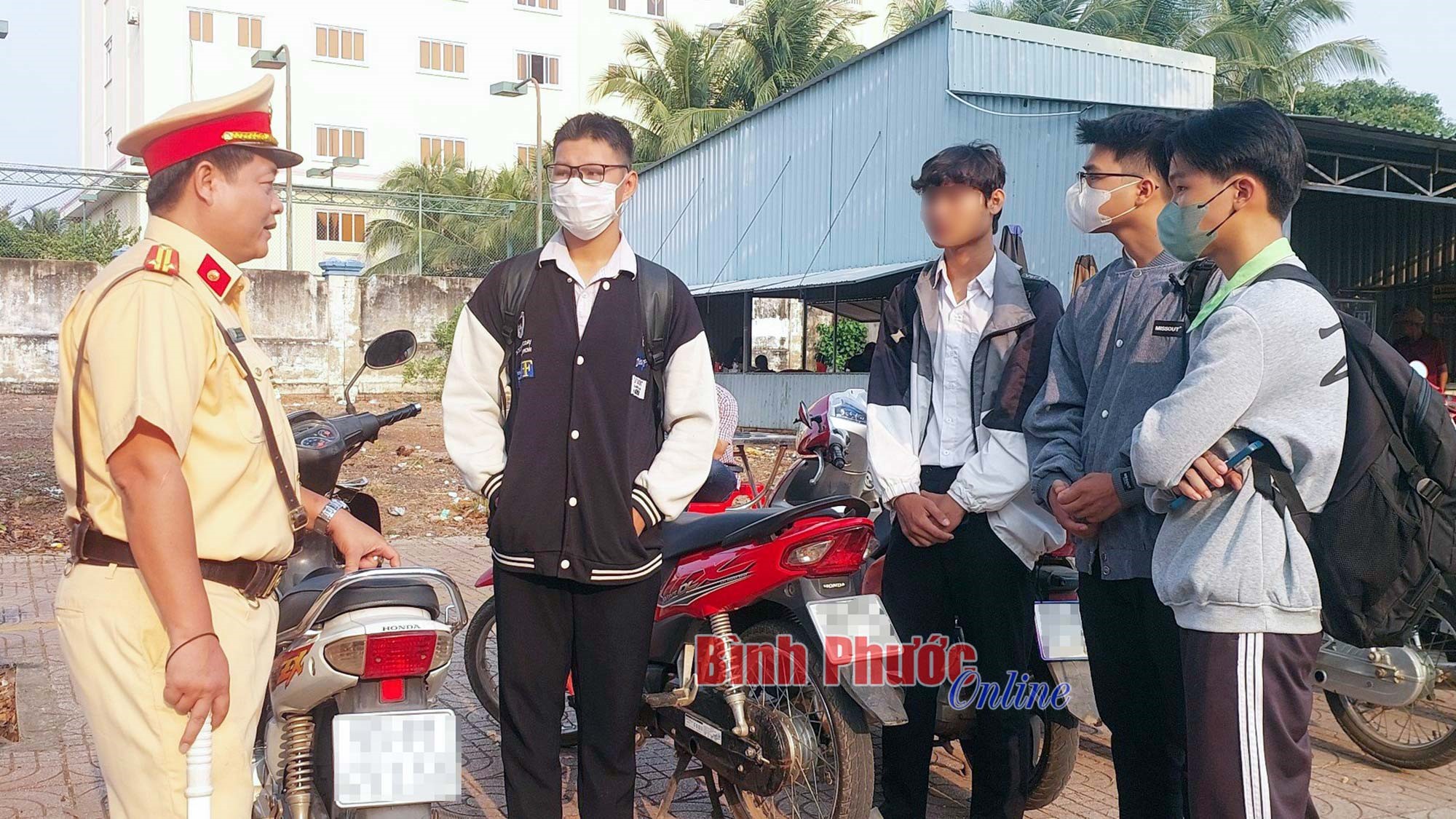 Không giao xe cho người không đủ điều kiện tham gia giao thông