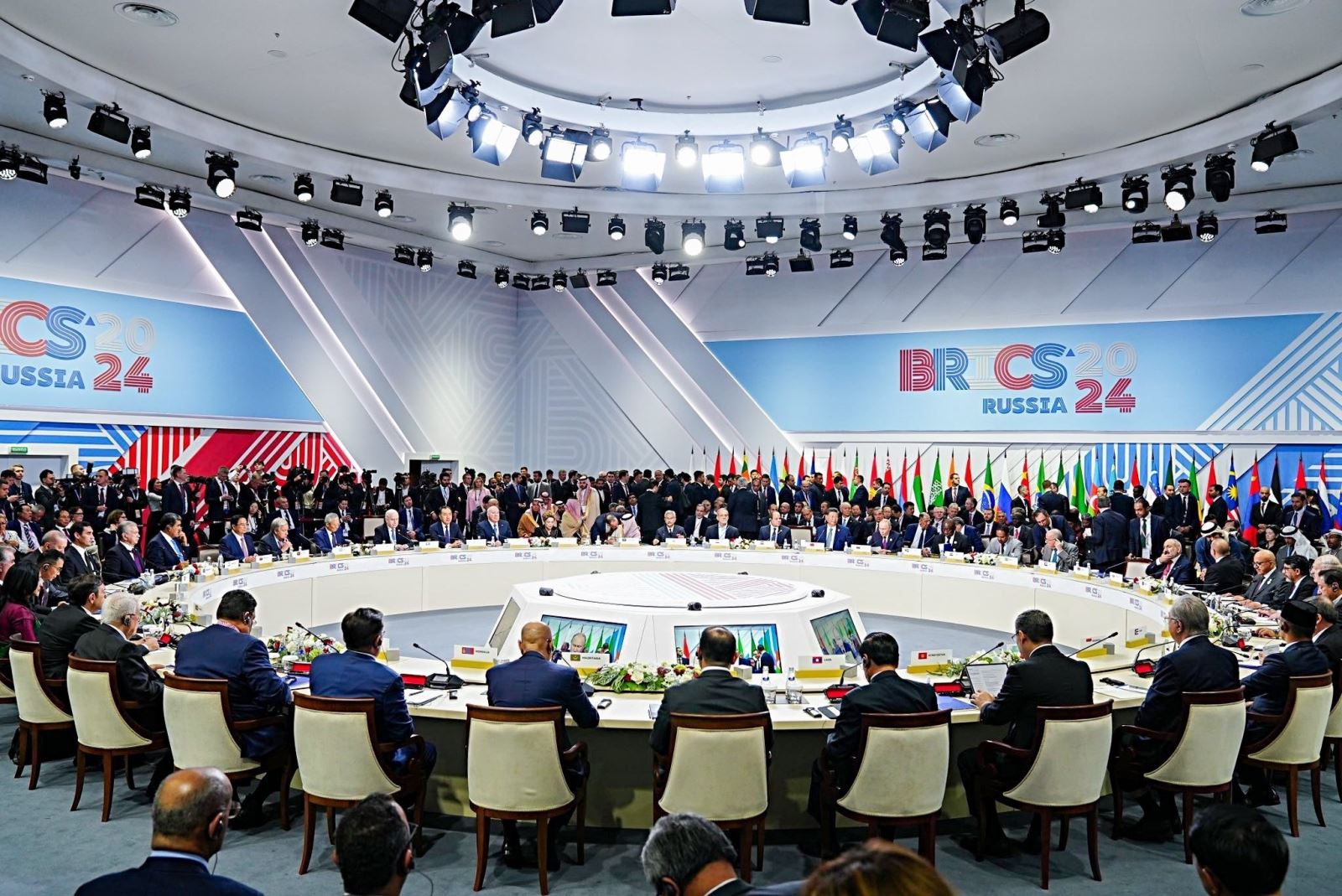 Lý do hội nghị mở rộng của BRICS khiến EU lo lắng