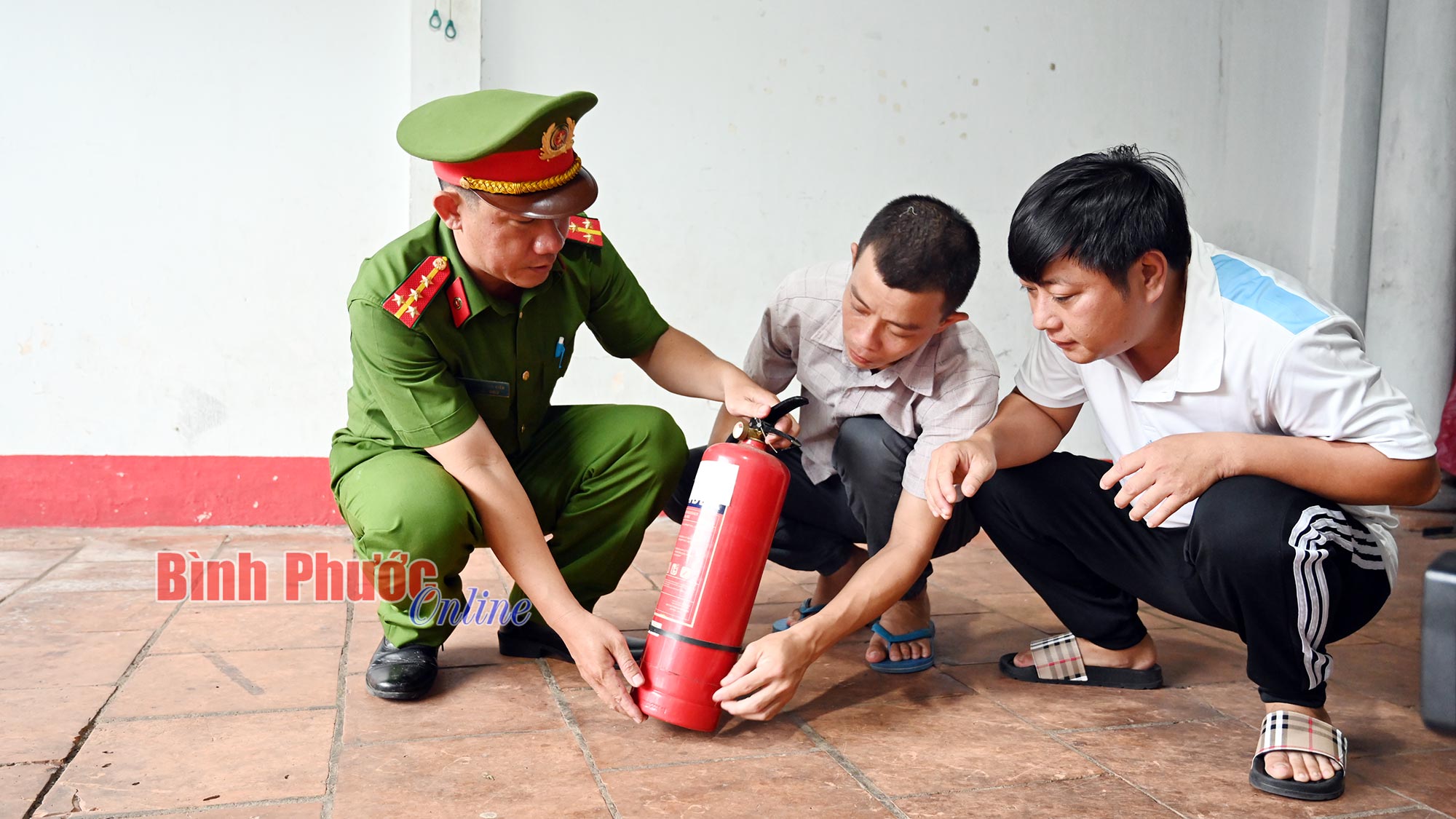 Nhân rộng điển hình trong phong trào toàn dân phòng cháy, chữa cháy