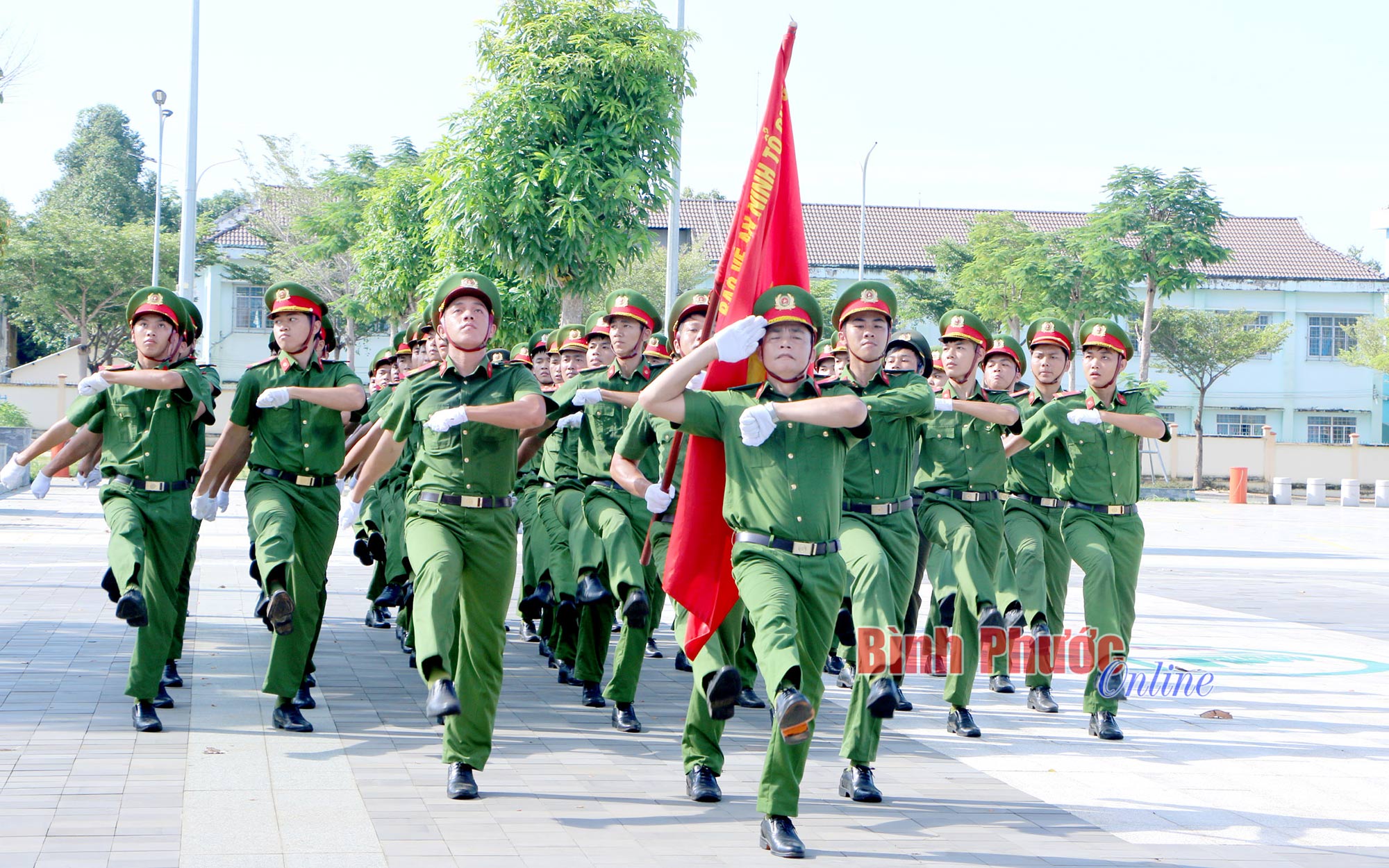 Sẵn sàng tham dự đại hội khỏe và hội thi điều lệnh quân sự, võ thuật