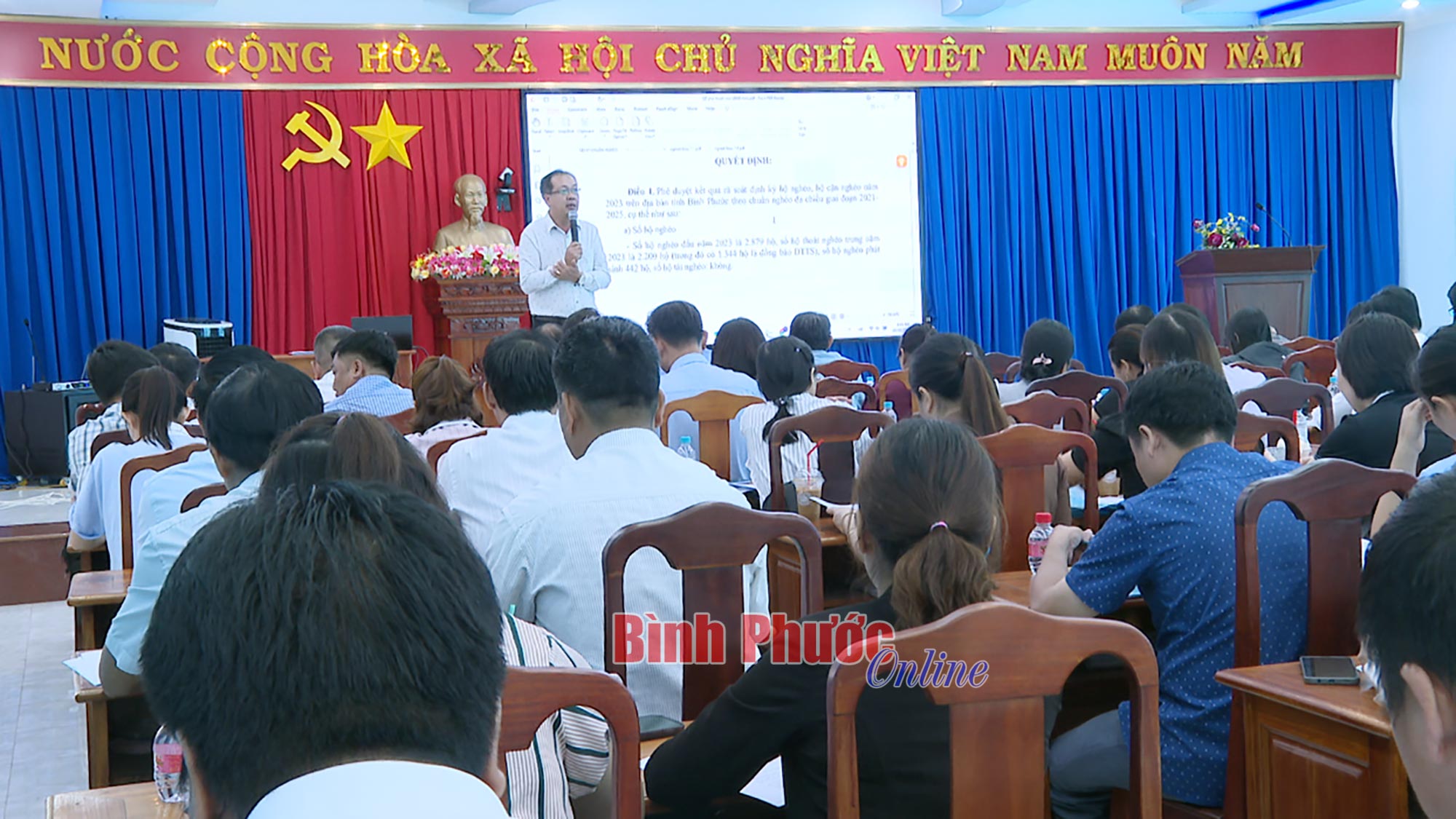 Tập huấn nâng cao năng lực cho cán bộ làm công tác giảm nghèo bền vững