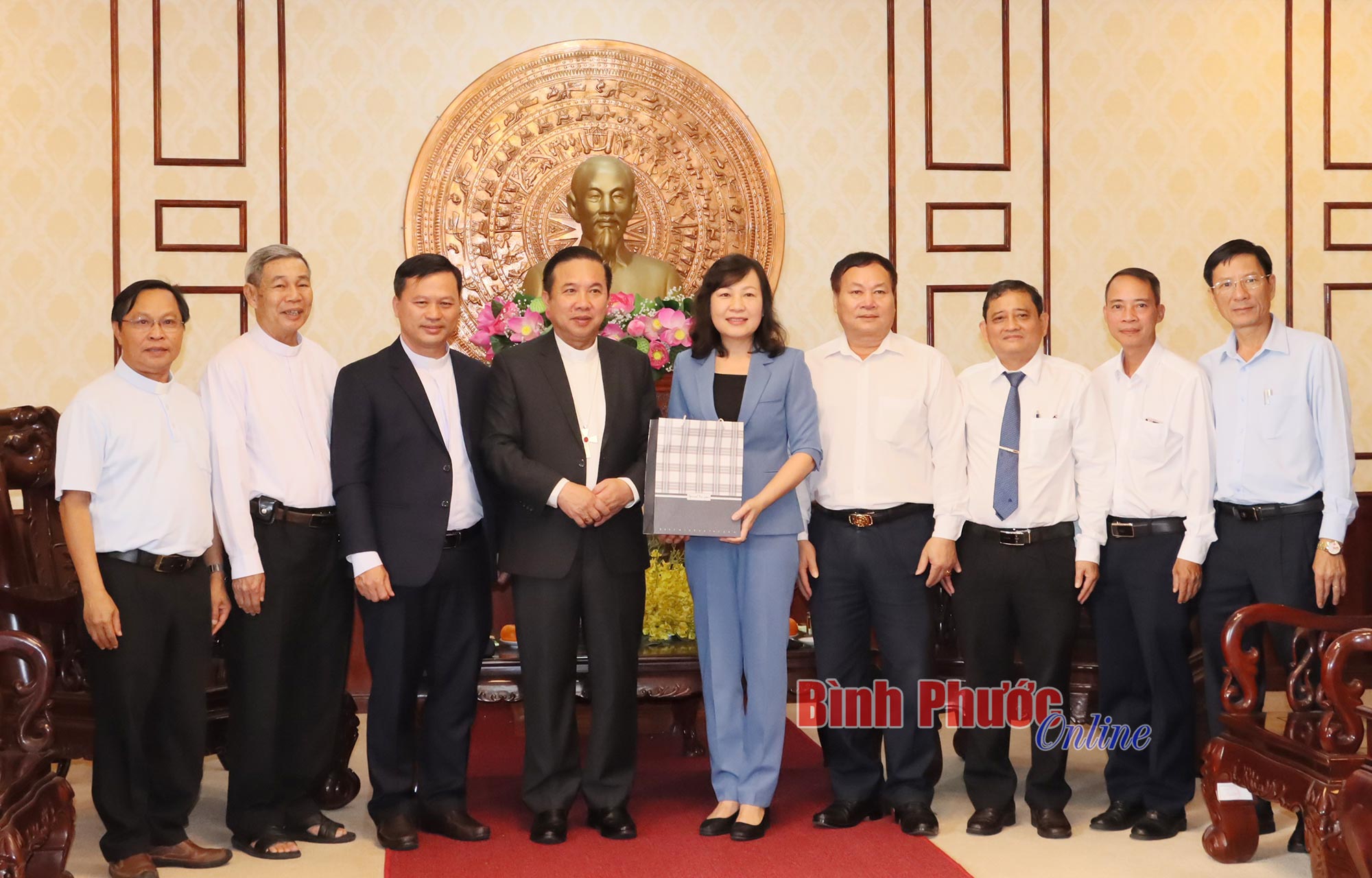 Tòa Giám mục Giáo phận Ban Mê Thuột thăm, chào xã giao lãnh đạo Tỉnh ủy, UBND tỉnh