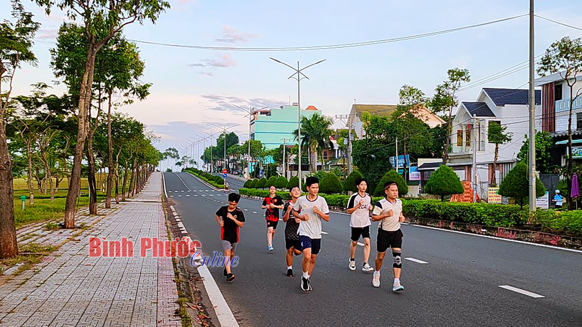 Vovinam với giải marathon Bình Phước