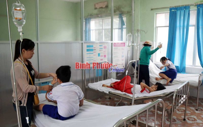 29 học sinh Trường tiểu học Minh Thắng nhập viện nghi ngộ độc thực phẩm