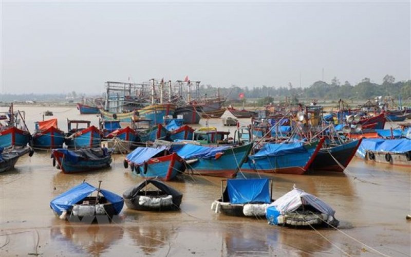 Các tỉnh miền Trung lại oằn mình ứng phó với cơn bão số 13