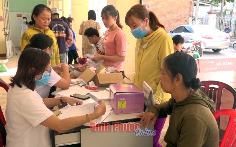 Chơn Thành: Gần 400 phụ nữ được khám, chăm sóc sức khỏe sinh sản miễn phí 