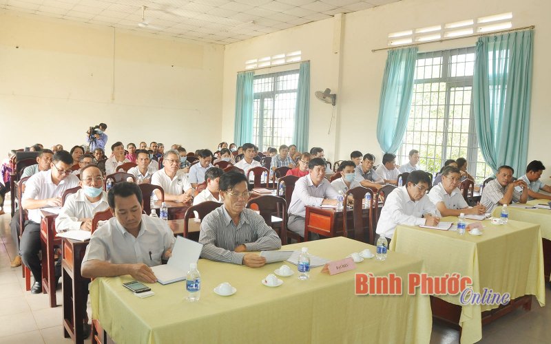 Đại biểu Quốc hội tiếp xúc cử tri 4 xã của huyện Lộc Ninh