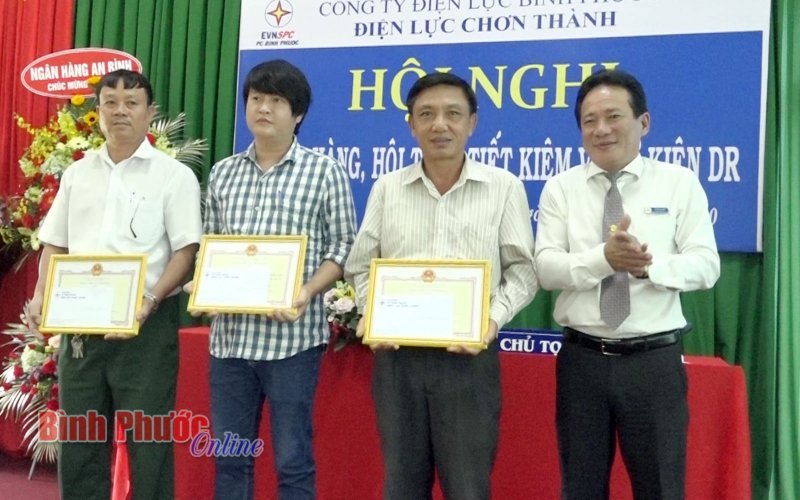 Điện lực Chơn Thành tổ chức hội thảo sử dụng tiết kiệm điện 