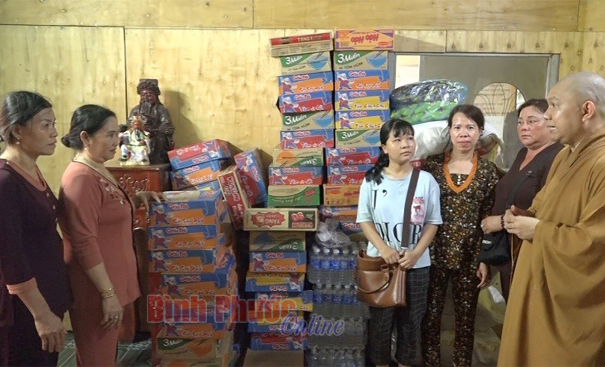 Hội Phật giáo Chơn Thành gây quỹ hơn 600 triệu cho miền Trung 