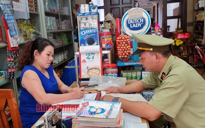 Kiểm tra, xử lý nghiêm tình trạng buôn bán thuốc lá lậu