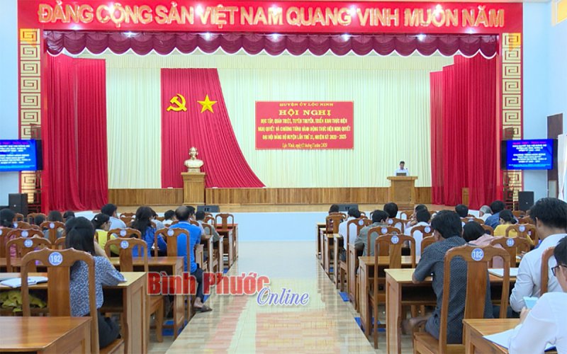 Lộc Ninh: Học tập, quán triệt nghị quyết Đại hội Đảng bộ huyện 
