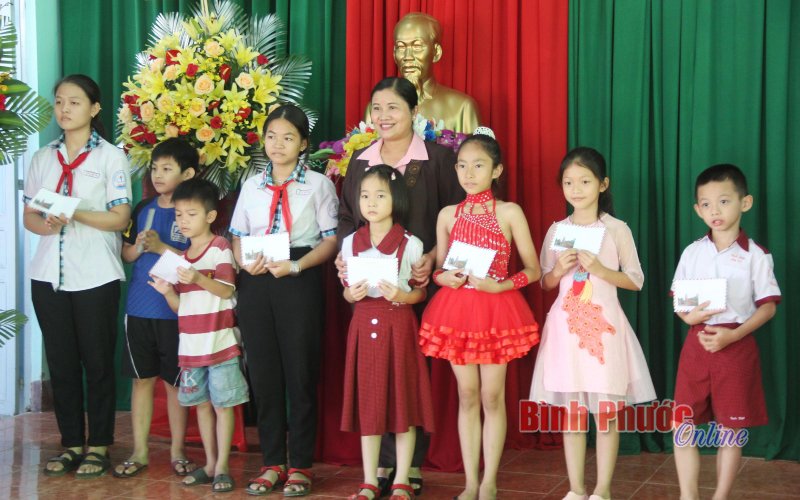 Sôi nổi ngày hội đại đoàn kết ở khu phố Xuân Bình