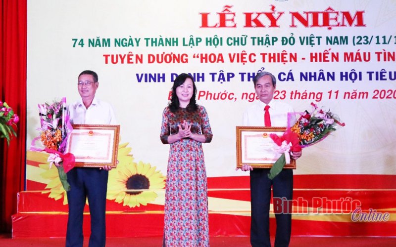 Vinh danh 140 tập thể, cá nhân tiêu biểu trong phong trào từ thiện xã hội và hiến máu nhân đạo