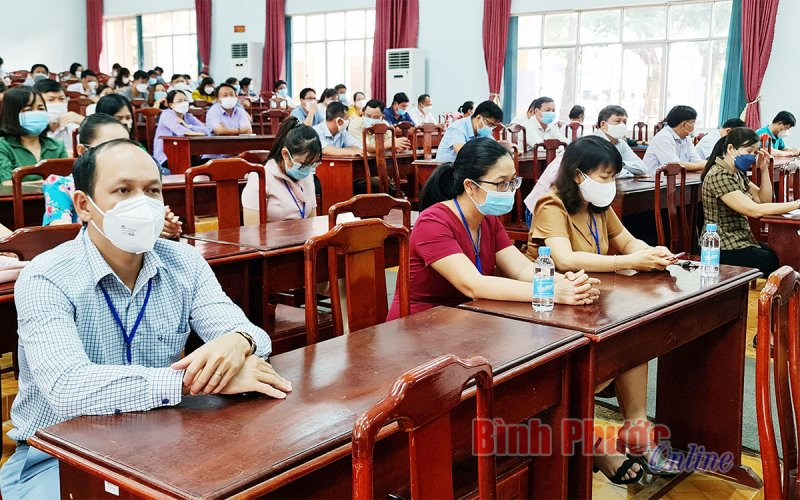 120 thí sinh tham dự kỳ thi nâng ngạch công chức khối Đảng