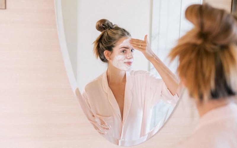 7 mẹo đơn giản giúp làm da luôn ẩm mượt trong mùa hanh khô