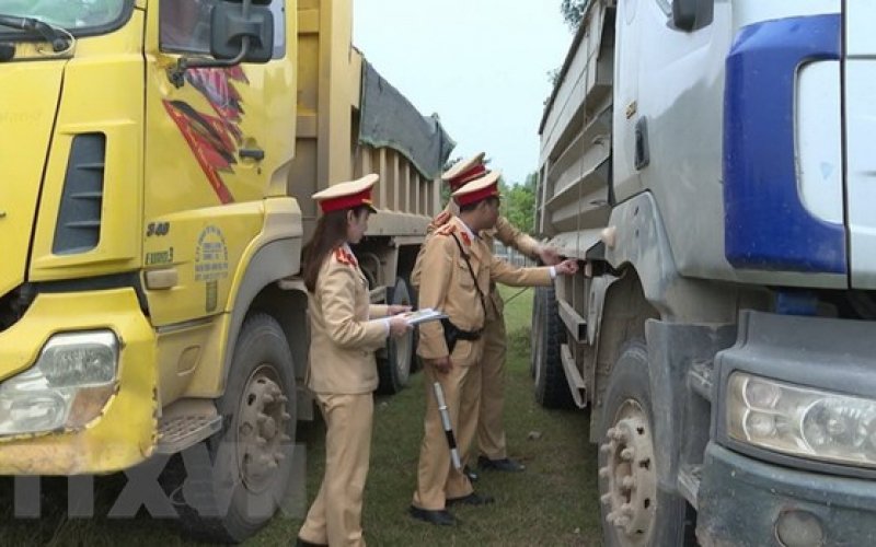 Bộ Giao thông Vận tải tăng kiểm soát xe quá tải tái diễn dịp cuối năm