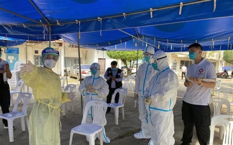 COVID-19: Số ca tử vong tại Nga vẫn cao, Lào ghi nhận nhiều ca mắc mới