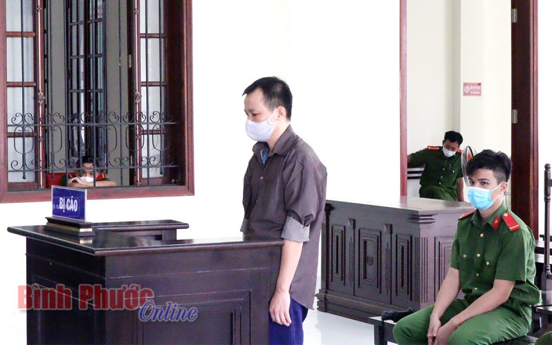 Đánh người vì mâu thuẫn tình ái, nam thanh niên lãnh án 18 năm tù