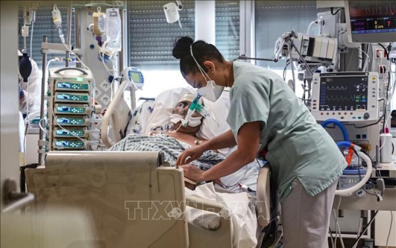 Giới khoa học Pháp khẳng định hội chứng COVID kéo dài chủ yếu là do vấn đề tâm lý 