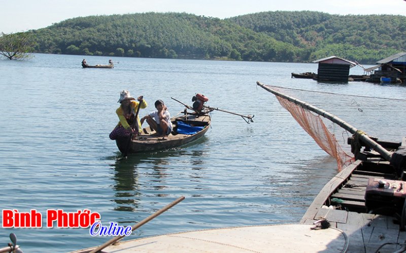 Ngăn chặn vi phạm, bảo vệ nguồn lợi thủy sản tại các hồ chứa