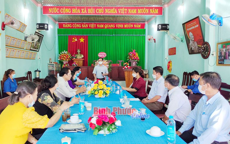 Những người l&agrave;m c&ocirc;ng t&aacute;c Mặt trận phải s&acirc;u s&aacute;t, gần d&acirc;n hơn nữa 