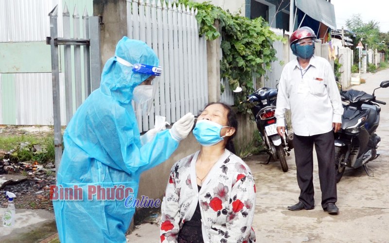 Phong tỏa lây nhiễm trong cộng đồng tại xã Minh Hưng