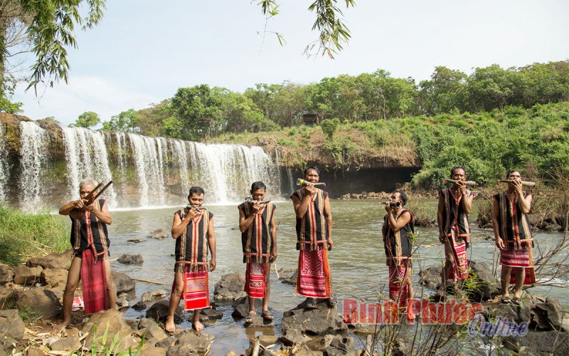 Xây dựng văn hóa con người Việt Nam vừa hội nhập, vừa giữ được bản sắc