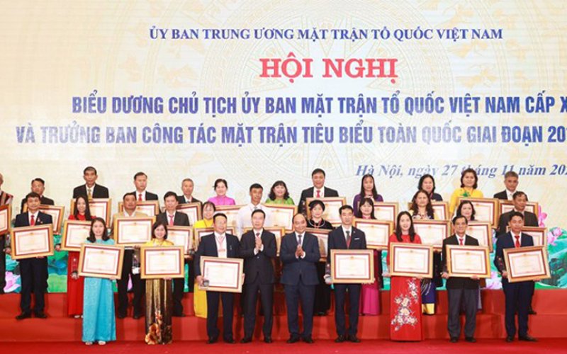 Biểu dương 299 cán bộ Mặt trận tiêu biểu toàn quốc