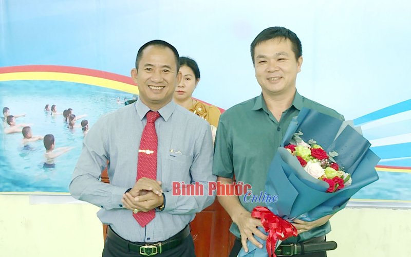 Bình Phước: Gần 100 học viên tập huấn bơi, phòng chống đuối nước